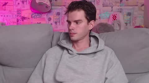 Snapshot of oxmikexo chatting on February 12, 2025, 11:18 am Mike online show from February 12, 2025, 11:18 am