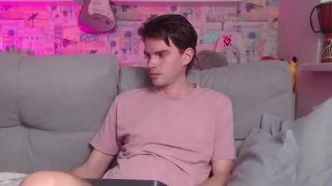 Snapshot of oxmikexo chatting on February 25, 2025, 2:44 pm Mike online show from February 25, 2025, 2:44 pm