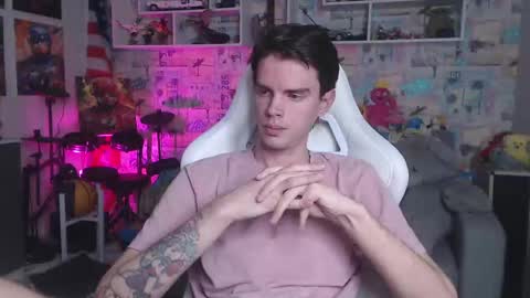 Snapshot of oxmikexo chatting on March 2, 2025, 3:59 pm Mike online show from March 2, 2025, 3:59 pm