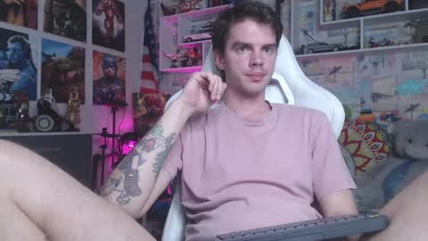 Snapshot of oxmikexo chatting on March 11, 2025, 1:34 pm Mike online show from March 11, 2025, 1:34 pm