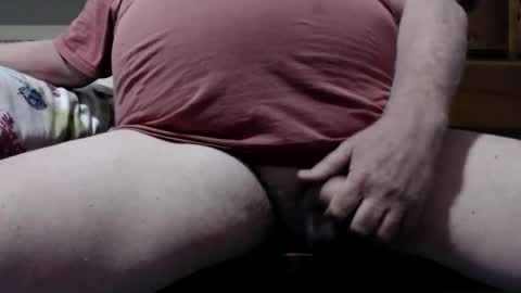 Snapshot of ozziebloke01 chatting on February 3, 2026, 7:24 am ozziebloke01 online show from February 3, 2026, 7:24 am