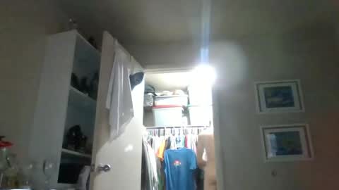 Snapshot of ozzy78 chatting on October 19, 2025, 1:39 am 0zzy78 online show from October 19, 2025, 1:39 am