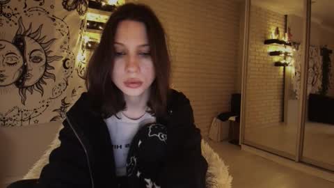 Snapshot of p0rsche911 chatting on December 21, 2024, 11:13 pm Alice online show from December 21, 2024, 11:13 pm