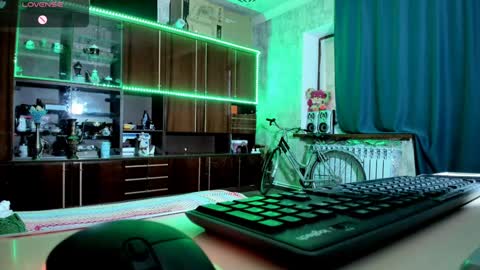 Ella online show from January 18, 2025, 2:02 pm