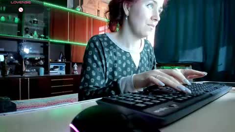 Ella online show from March 4, 2025, 12:01 pm