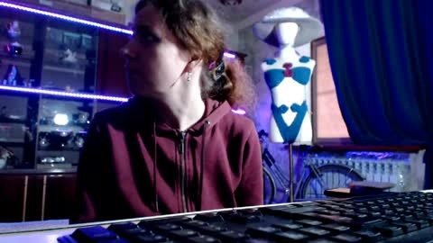 Ella online show from April 23, 2026, 6:36 am