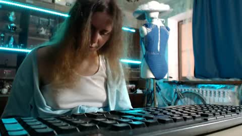 Ella online show from May 4, 2026, 6:20 am