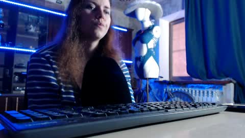 Ella online show from May 5, 2026, 6:43 am