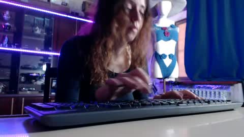 Ella online show from May 10, 2026, 7:13 am