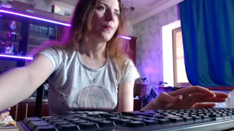 Ella online show from May 19, 2026, 6:53 am