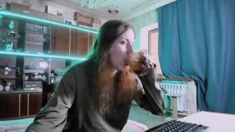 Ella online show from May 27, 2026, 6:32 am