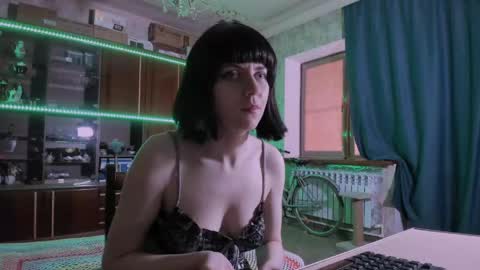 Ella online show from June 2, 2026, 7:54 am