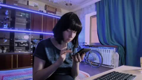 Ella online show from June 12, 2026, 8:02 am