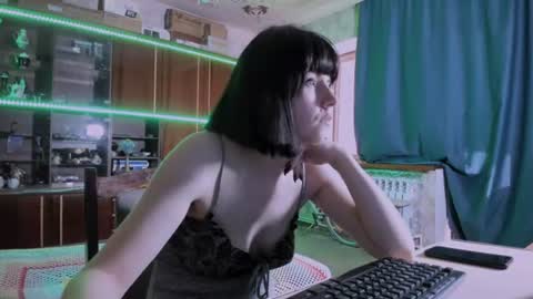 Ella online show from June 18, 2026, 12:42 pm