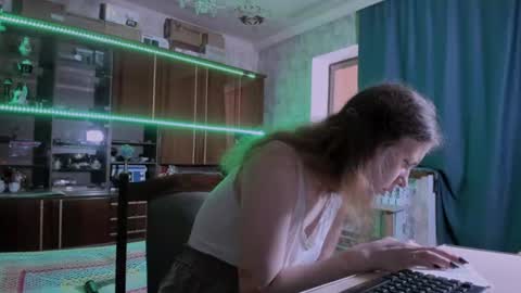 Ella online show from June 19, 2026, 7:34 am