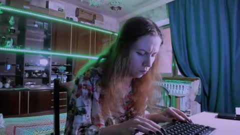 Ella online show from June 25, 2026, 7:02 am