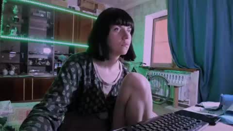 Ella online show from June 28, 2026, 7:25 am