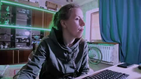 Ella online show from June 30, 2026, 6:25 am