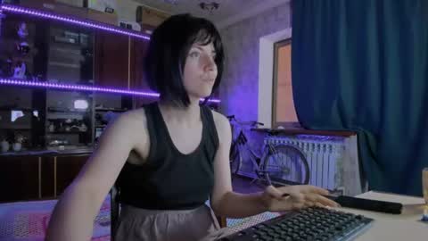 Ella online show from July 1, 2026, 6:15 am