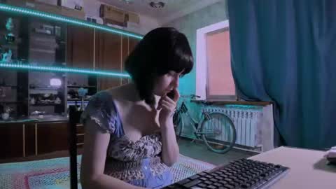 Ella online show from July 8, 2026, 4:28 am