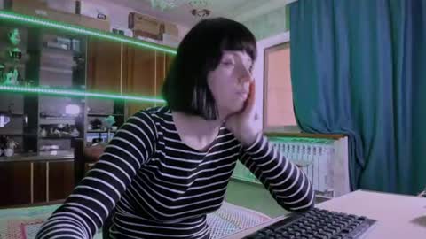 Ella online show from July 22, 2026, 7:33 am