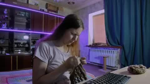 Ella online show from July 25, 2026, 7:28 am