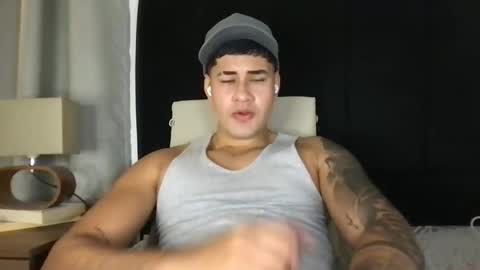 Snapshot of pablo_boston chatting on February 19, 2025, 5:27 am Javi online show from February 19, 2025, 5:27 am