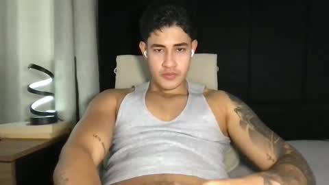 Snapshot of pablo_boston chatting on September 11, 2025, 10:21 pm Javi online show from September 11, 2025, 10:21 pm