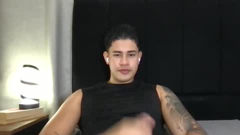 Snapshot of pablo_boston chatting on May 12, 2026, 6:21 am Javi online show from May 12, 2026, 6:21 am