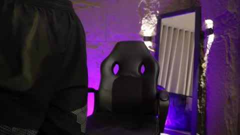 Snapshot of pablo_russoo chatting on February 16, 2026, 12:40 am pablo online show from February 16, 2026, 12:40 am