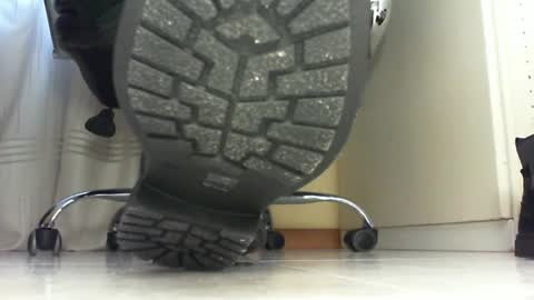 Snapshot of pablomenesssl chatting on January 17, 2025, 3:32 pm Pablo Meness online show from January 17, 2025, 3:32 pm