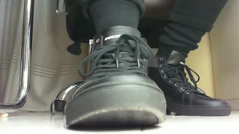 Snapshot of pablomenesssl chatting on January 18, 2025, 5:59 pm Pablo Meness online show from January 18, 2025, 5:59 pm