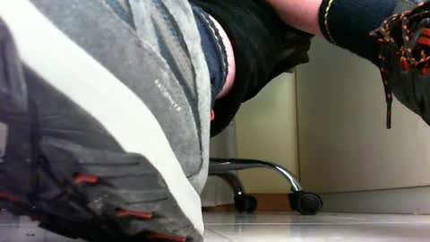 Snapshot of pablomenesssl chatting on February 26, 2025, 9:58 pm Pablo Meness online show from February 26, 2025, 9:58 pm