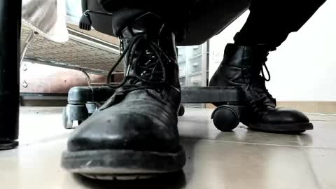 Snapshot of pablomenesssl chatting on April 20, 2026, 12:52 pm Pablo Meness online show from April 20, 2026, 12:52 pm
