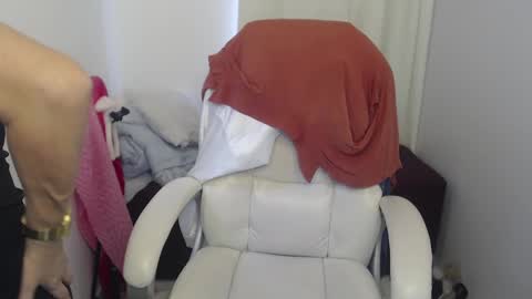 paiper online show from December 3, 2024, 7:55 pm