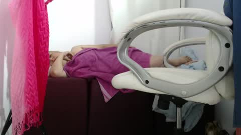 paiper online show from January 19, 2025, 8:39 am