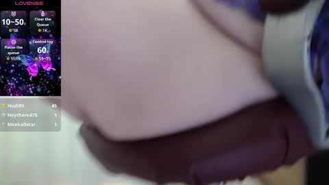 Snapshot of paiperhalliwey chatting on April 19, 2026, 6:10 pm paiperhalliwey online show from April 19, 2026, 6:10 pm
