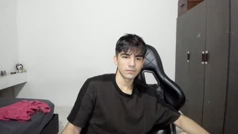 pakun_ online show from January 7, 2025, 11:24 pm