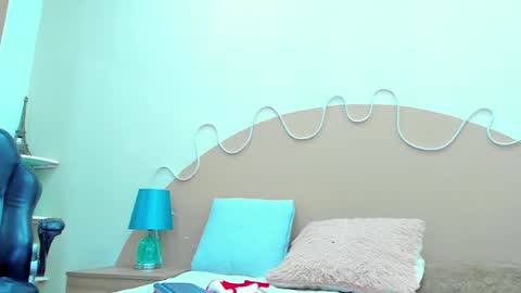 P A L M E R  online show from February 5, 2025, 8:35 pm