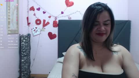 pamela_echeverria online show from April 14, 2026, 11:27 am
