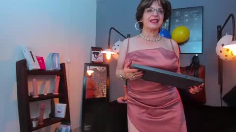 pamela_mature41 online show from June 26, 2026, 2:27 am