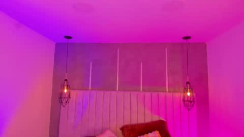 Manuela online show from September 19, 2025, 11:55 am