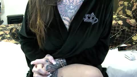 PAMELA GUNNS online show from January 24, 2025, 6:56 pm