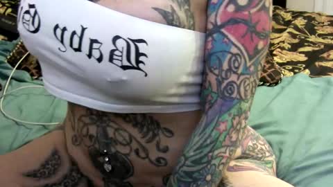 PAMELA GUNNS online show from March 20, 2026, 5:40 pm