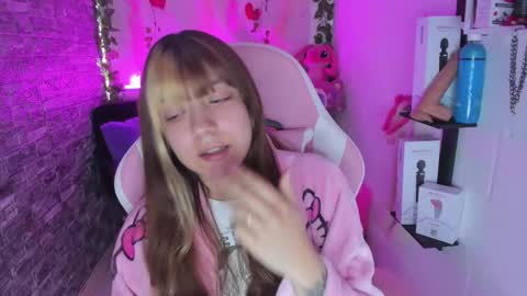 pamelajhonsom online show from December 4, 2024, 4:27 pm