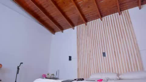 pamelamendez_1 online show from July 13, 2026, 11:18 pm