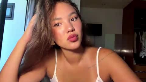 Kamila online show from March 24, 2026, 5:12 am
