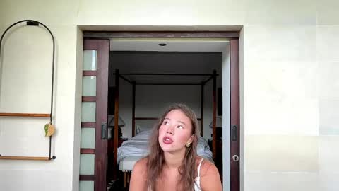 Kamila online show from April 30, 2026, 5:14 am