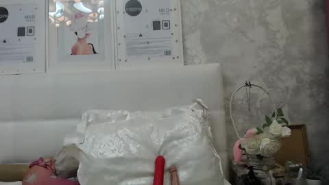 Snapshot of pamella_007 chatting on November 5, 2025, 12:27 pm Pamella online show from November 5, 2025, 12:27 pm