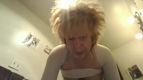 Snapshot of paminpantyhose chatting on October 7, 2025, 6:16 pm paminpantyhose online show from October 7, 2025, 6:16 pm